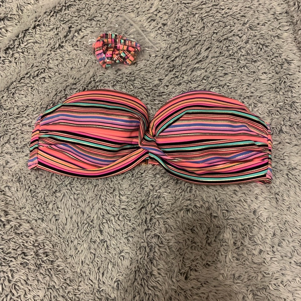 Strapless bikini top